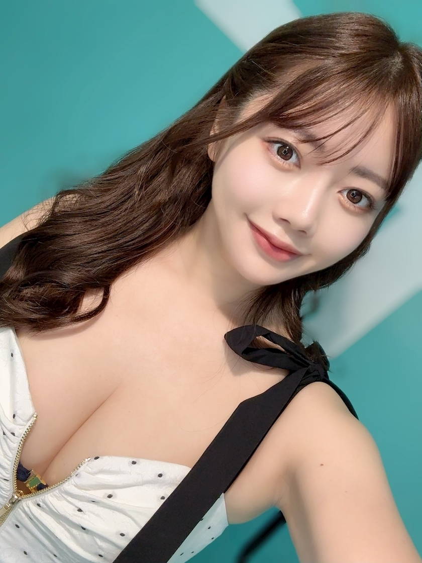 妃 えりな