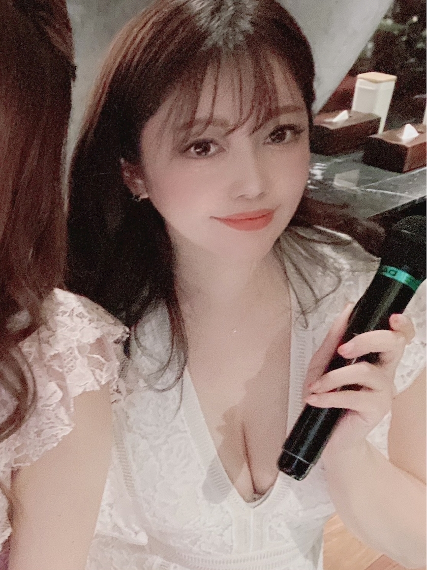 妃 えりな
