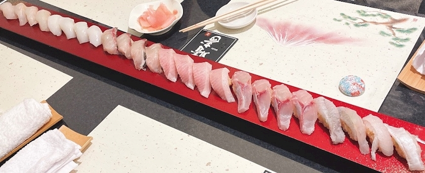 愛羽 仁美