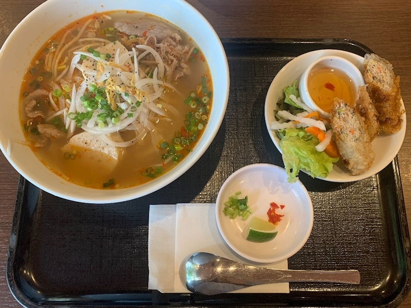 あいな