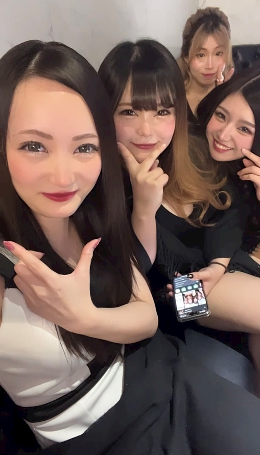 あや