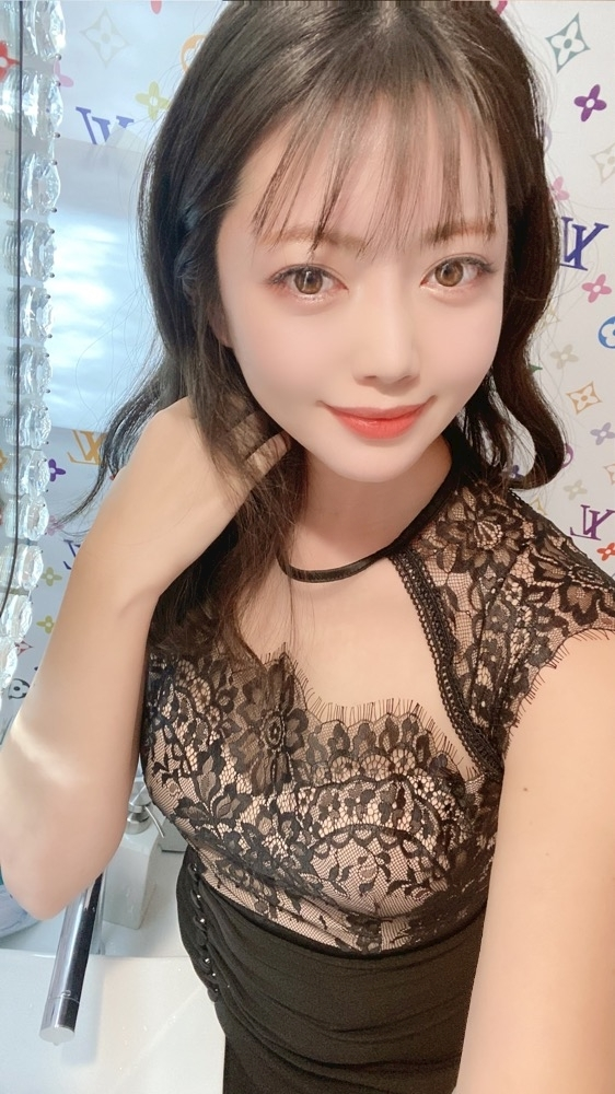 妃 えりな