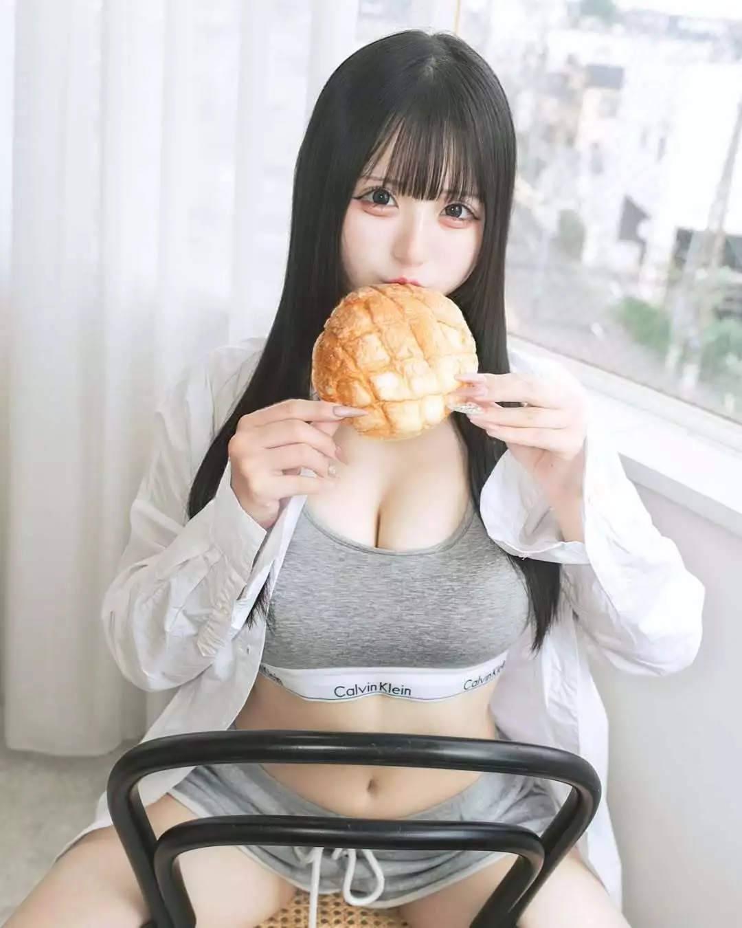 水無月 ゆゆ