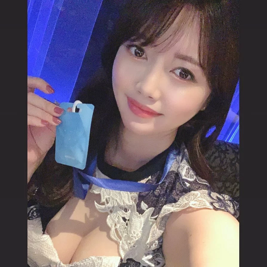 妃 えりな