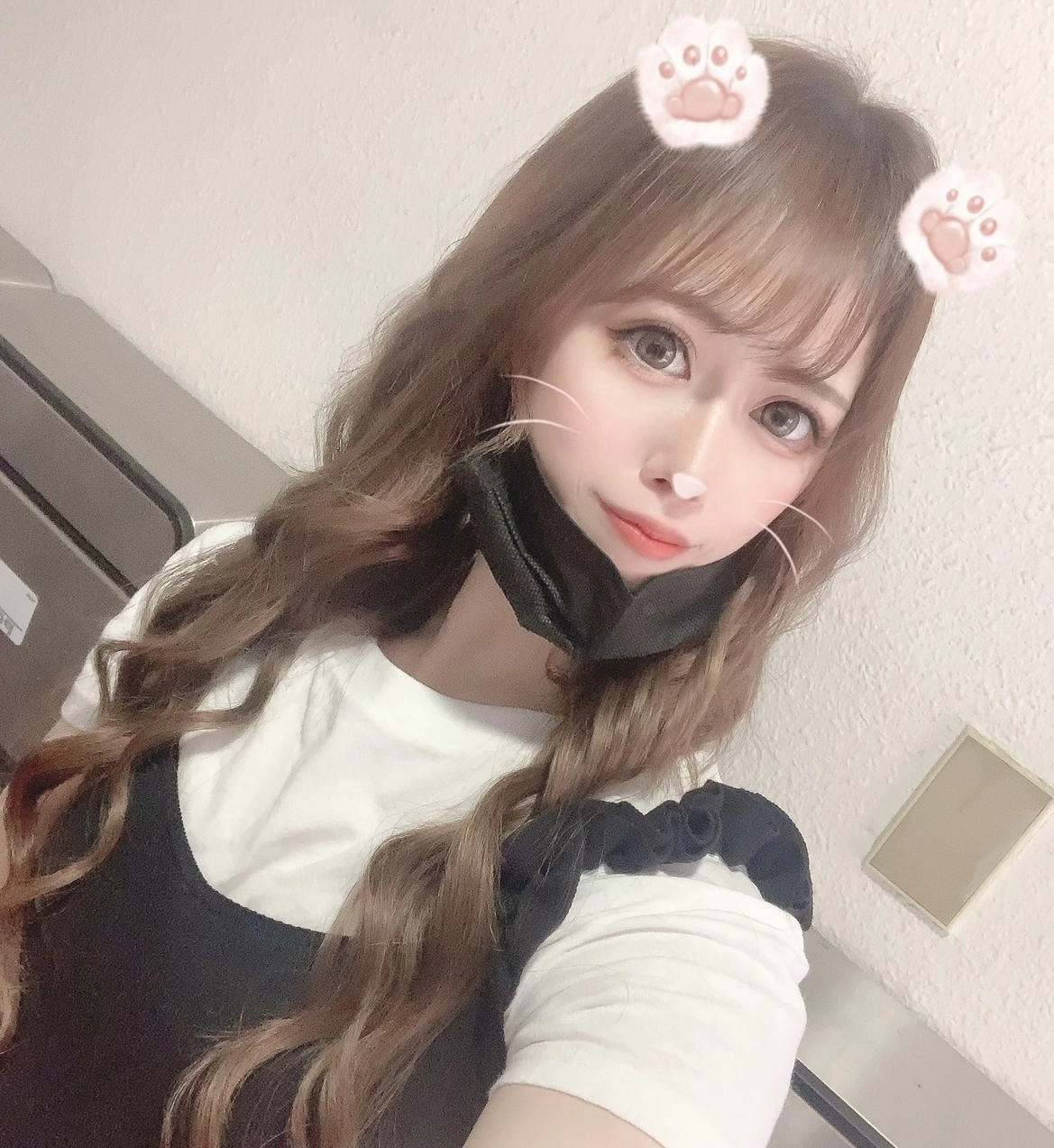 あいな