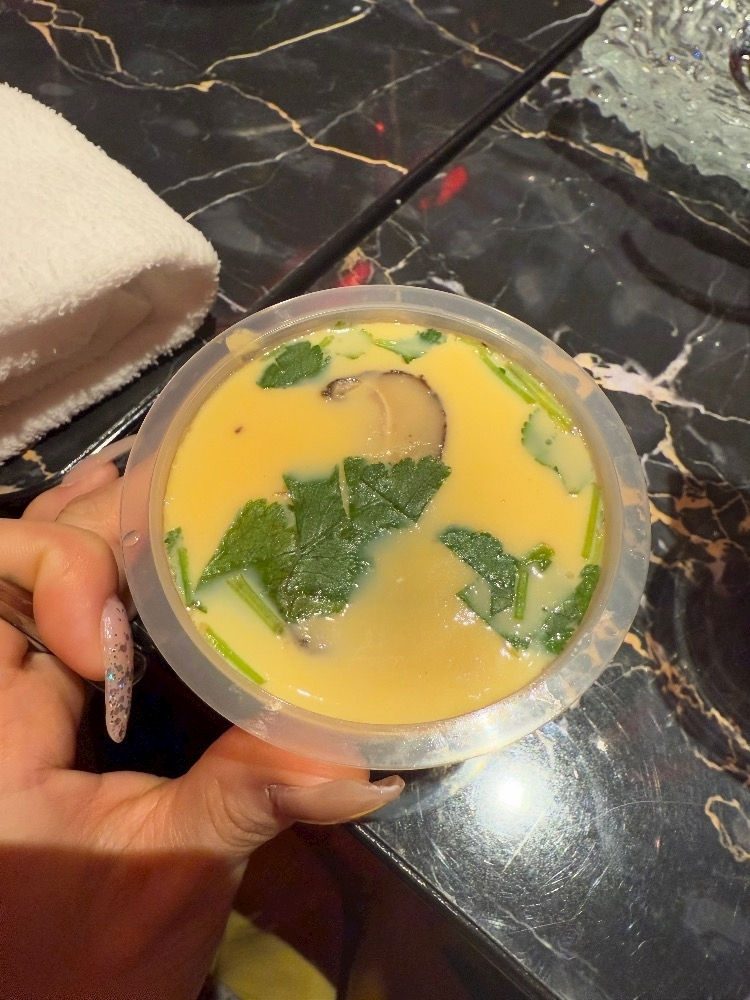 マユ