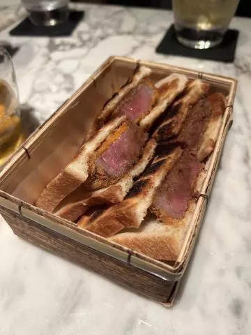紫月 あやか