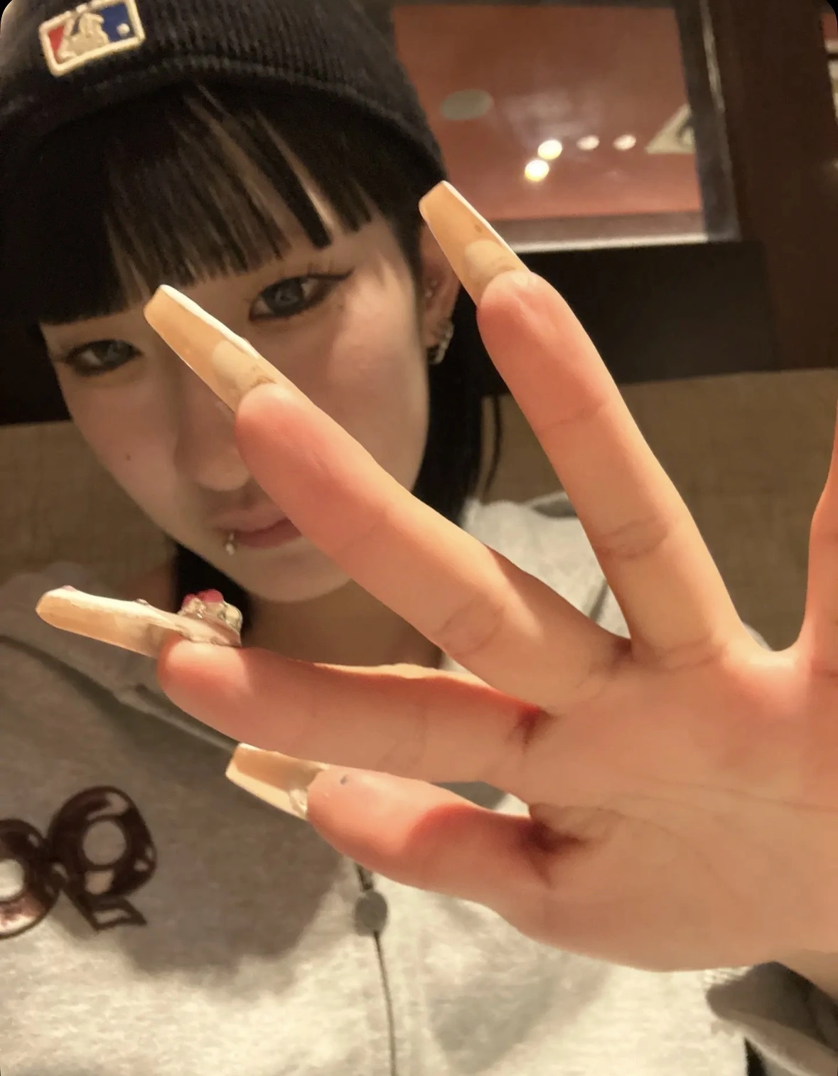 あや
