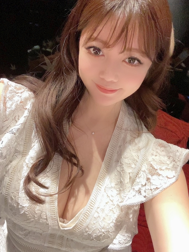 妃 えりな