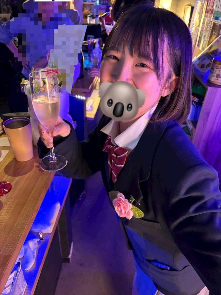 ななこ