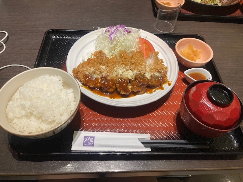 上条 ゆうな