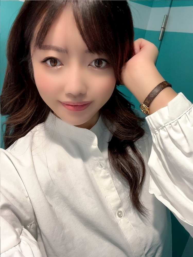 妃 えりな