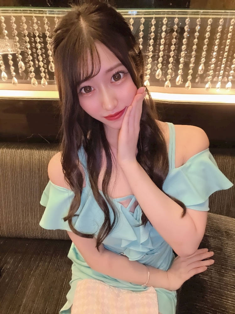 天乃 りさ