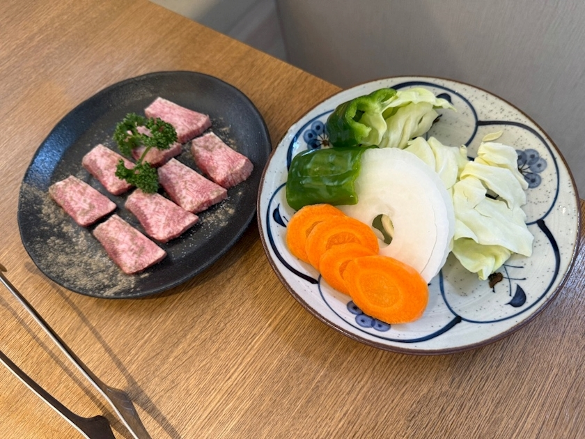朝倉 しおり