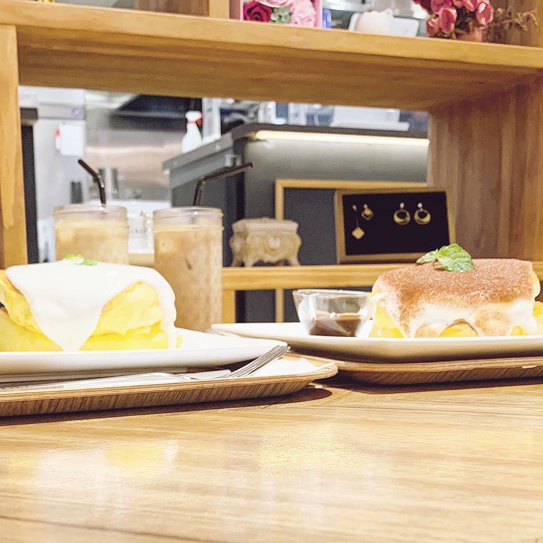 なな (青春の部屋店)