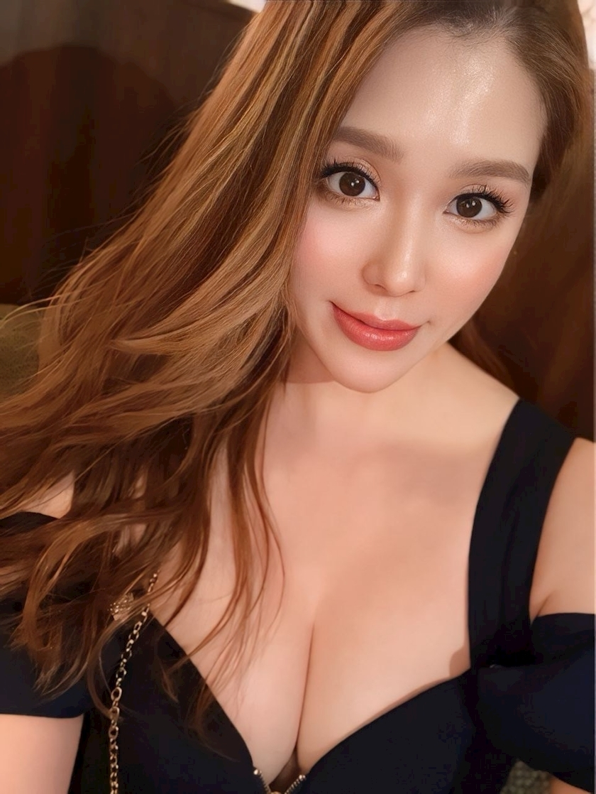 黒輝 りさ