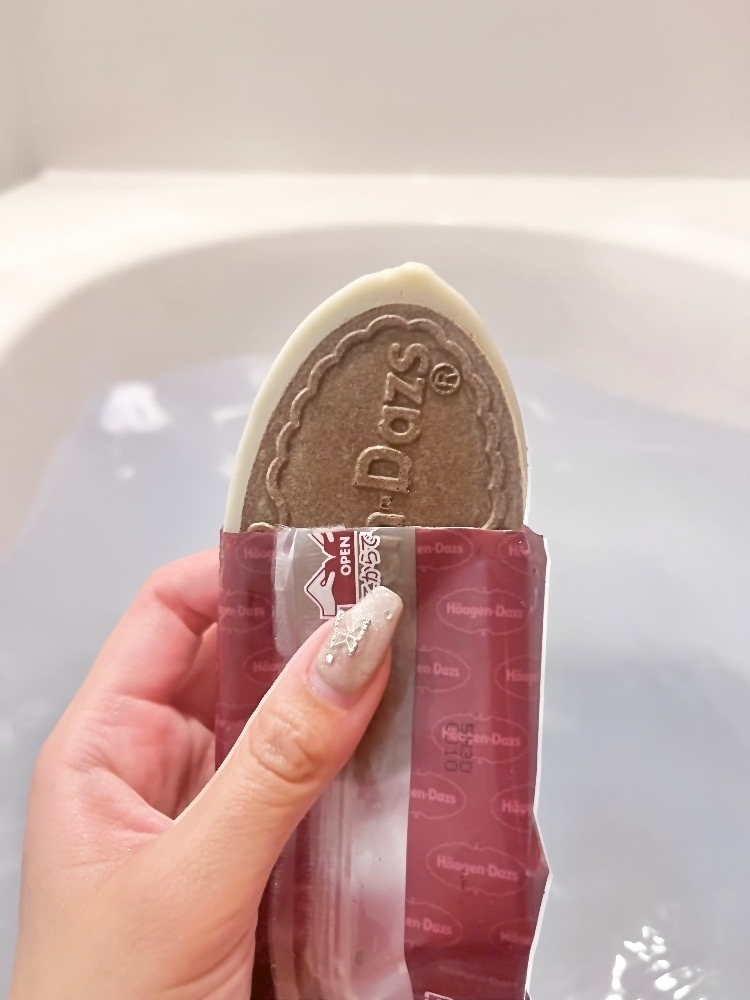 葉月 ひろみ
