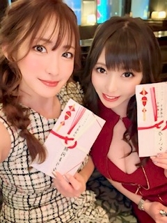 朔間 まりな