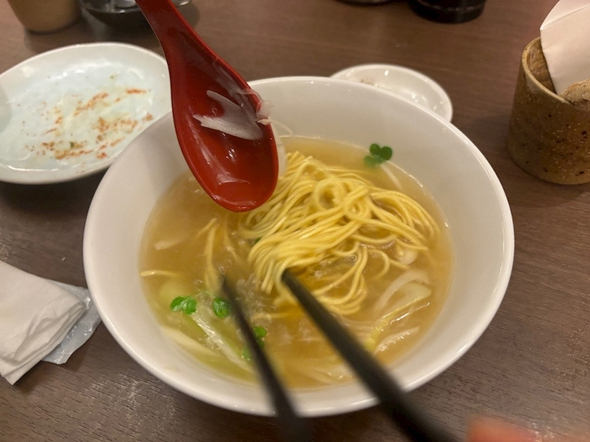 西蓮寺 ひかる