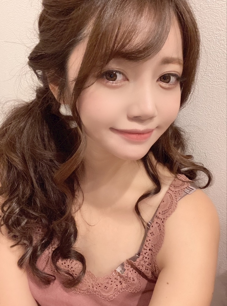 妃 えりな
