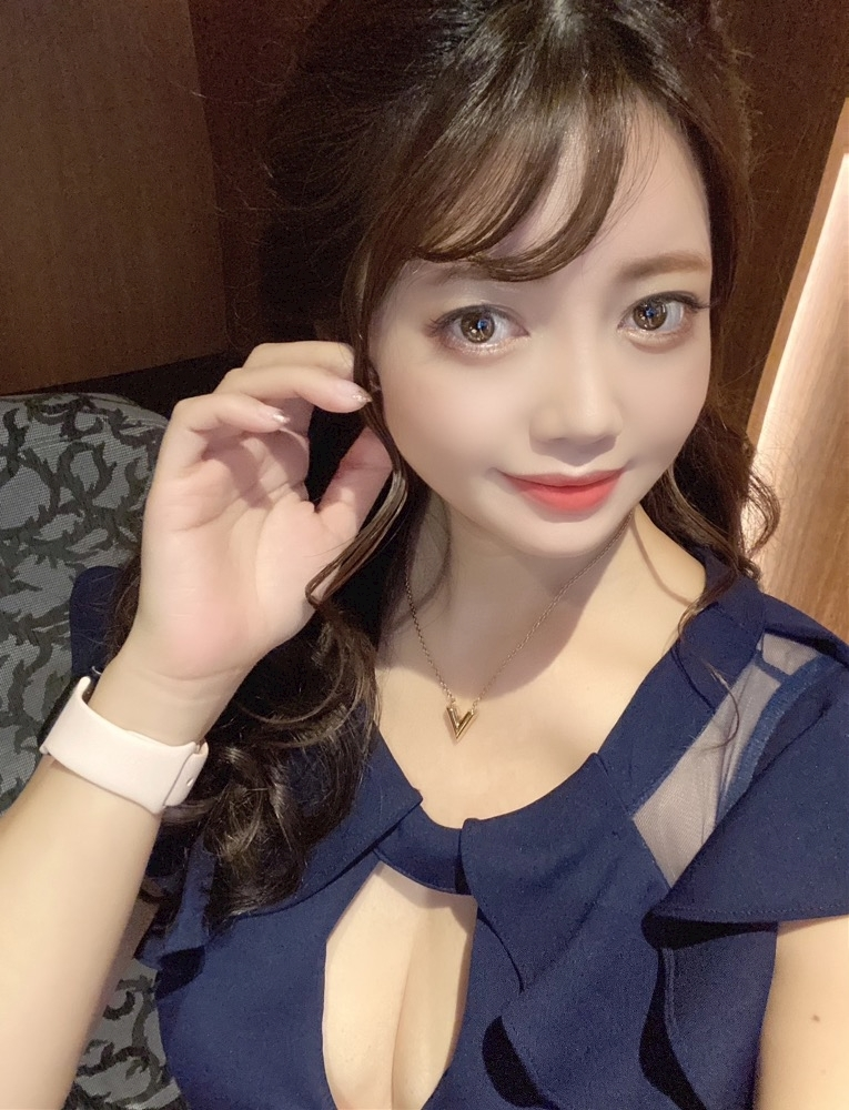 妃 えりな