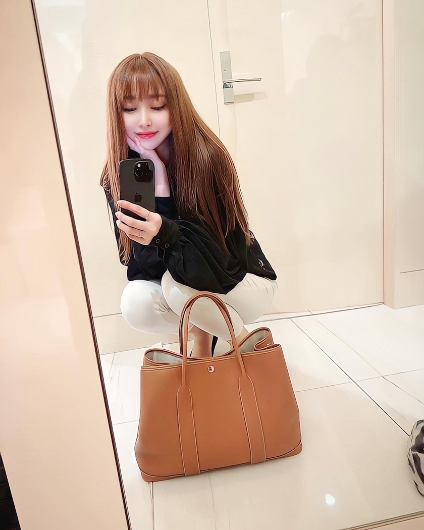叶 芽依