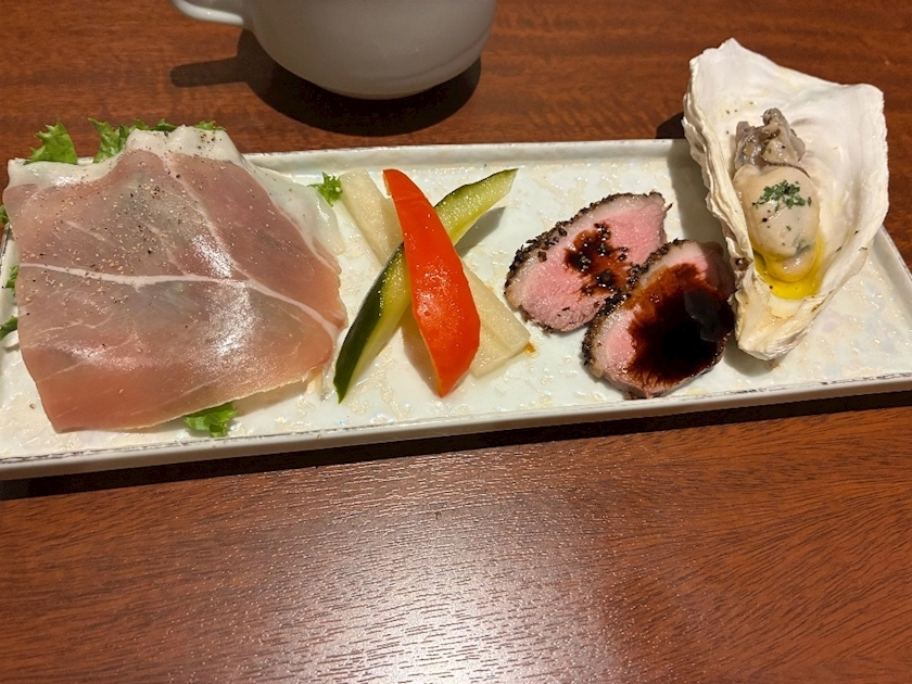 泉 りさ
