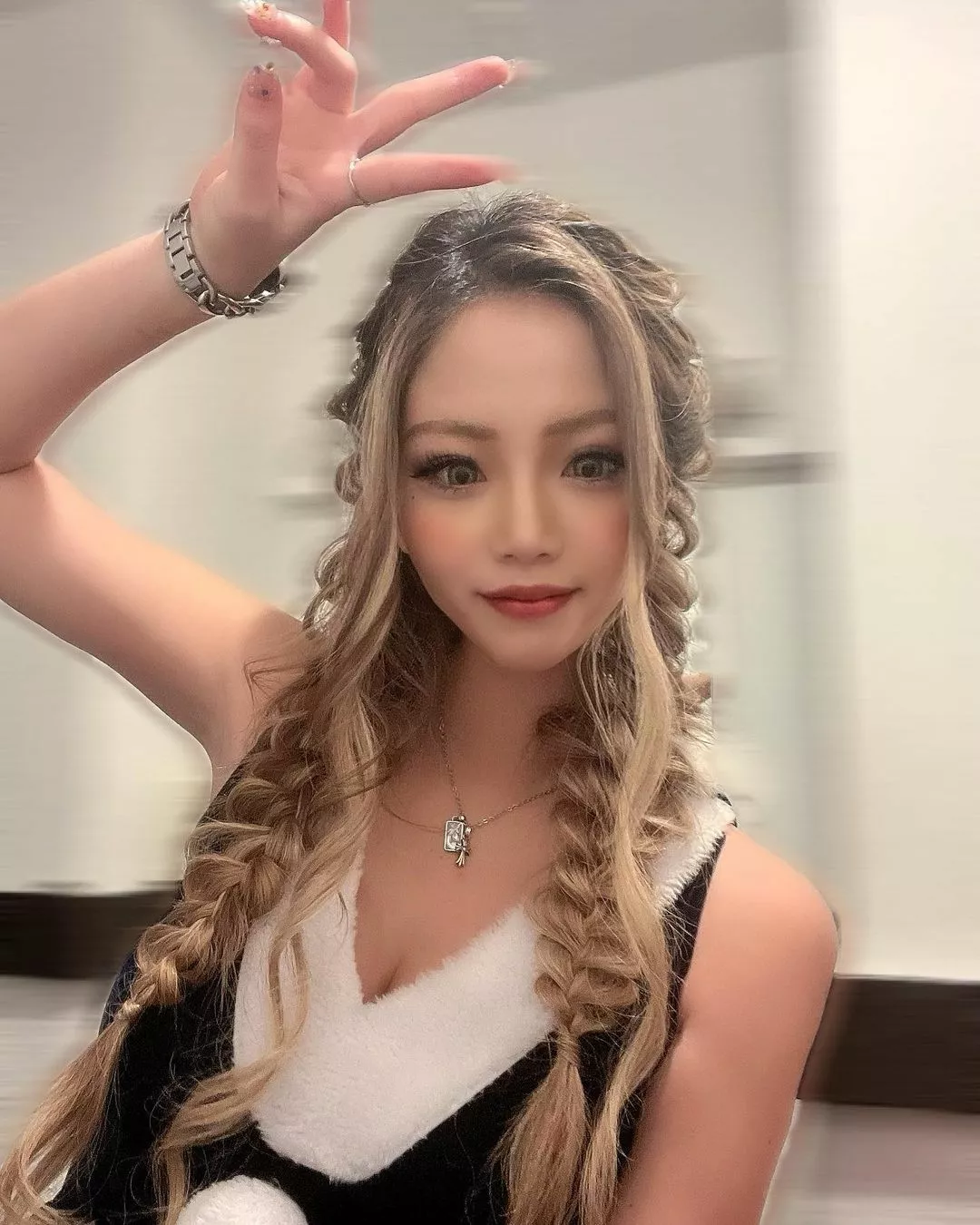 にーな
