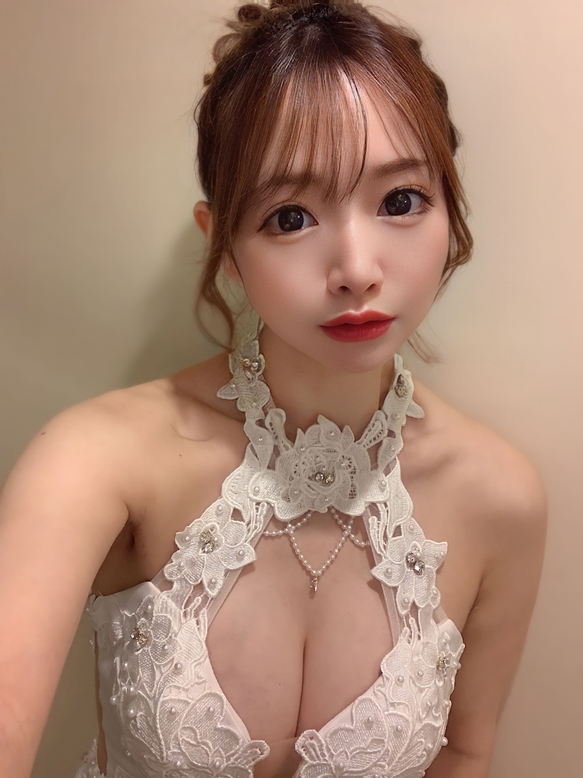 葉月 りほ