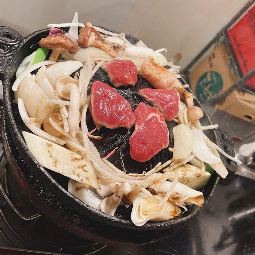 愛羽 仁美