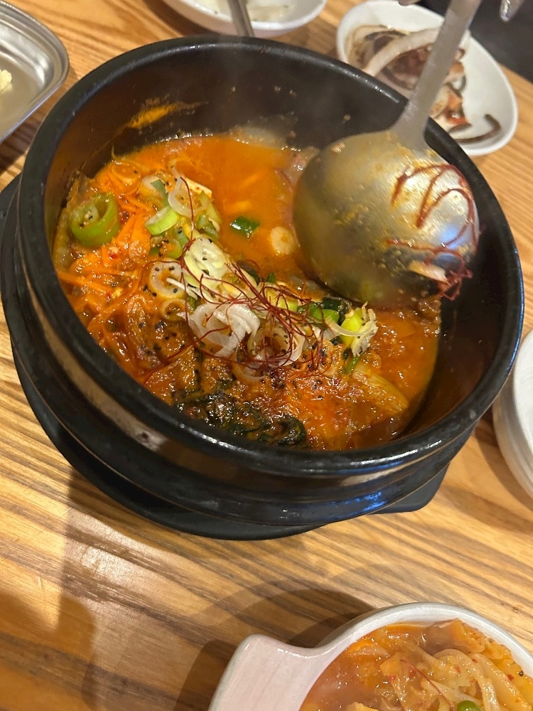 泙野 すず