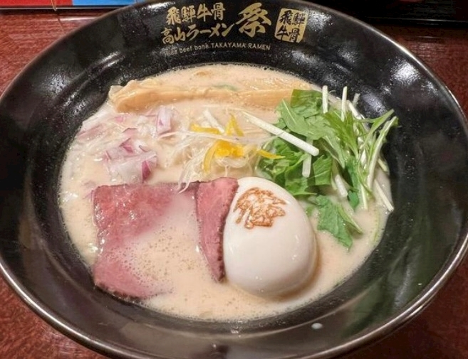 ゆか