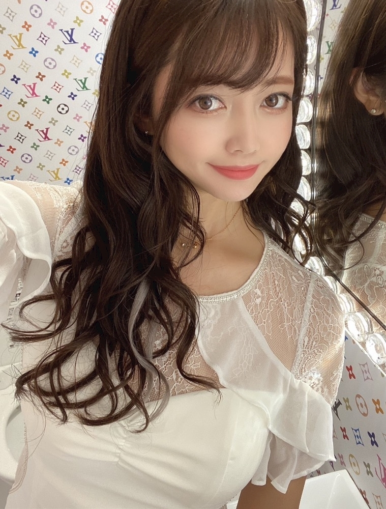 妃 えりな