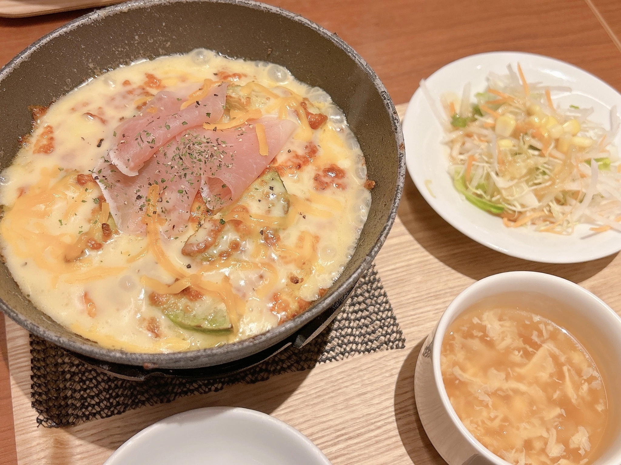 小鳥遊 もか