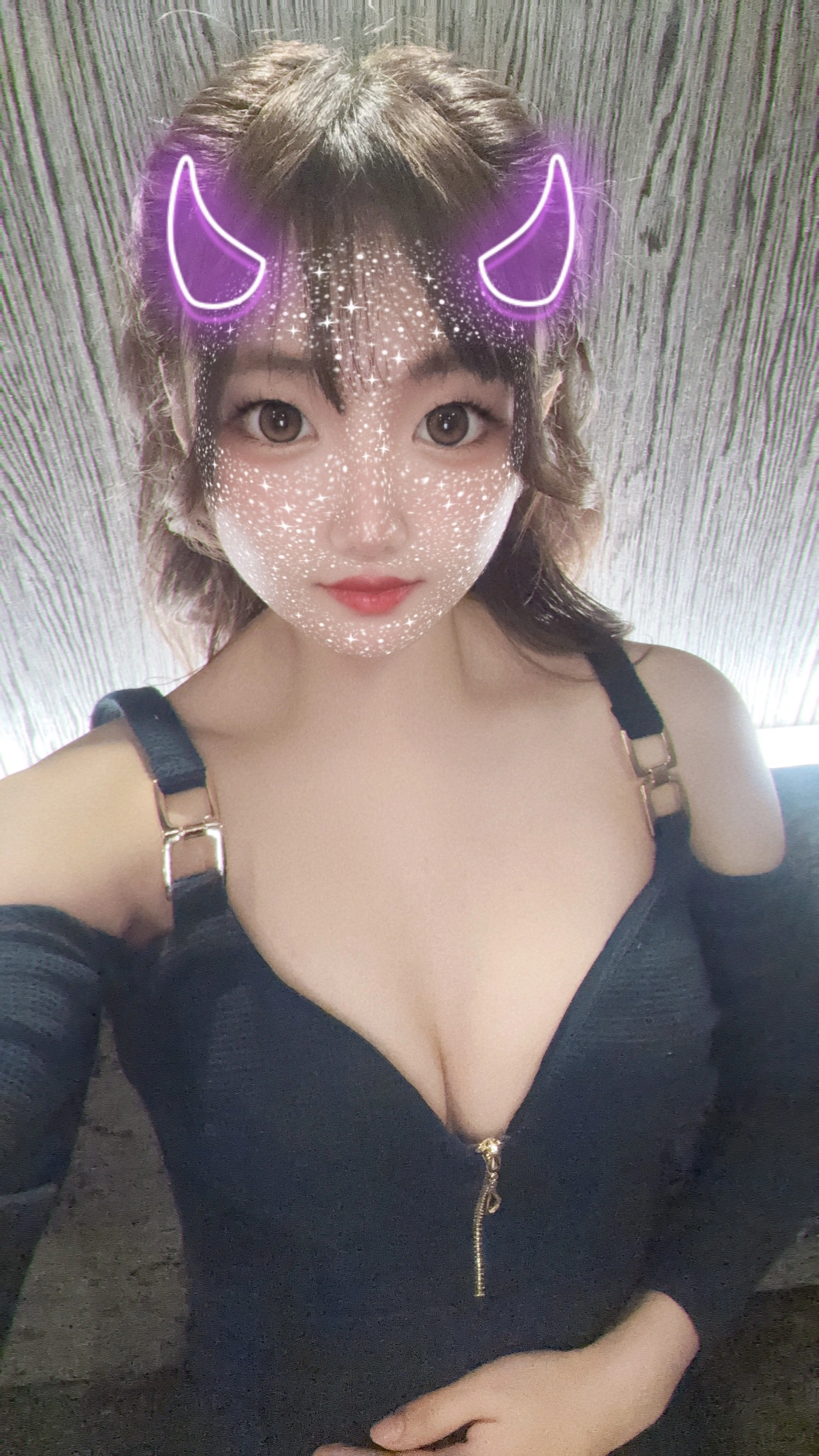 あいな