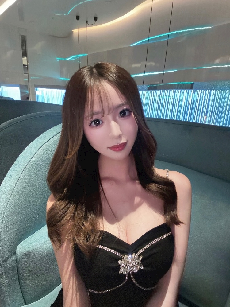 月城 れな