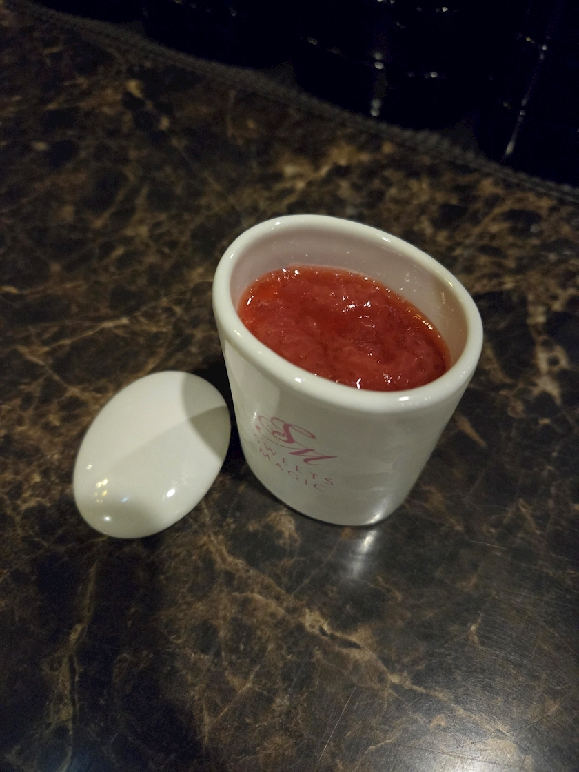 エミ （スタッフ）