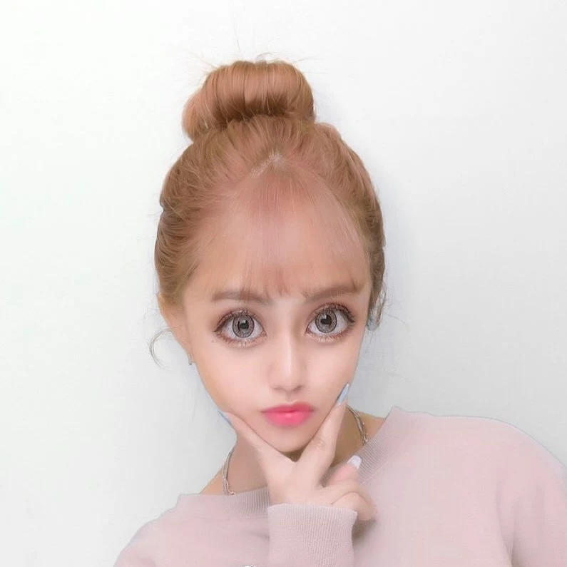 ニナ