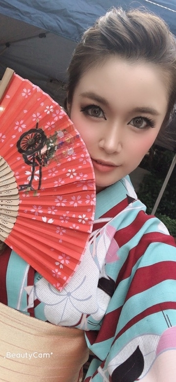 愛羽 仁美