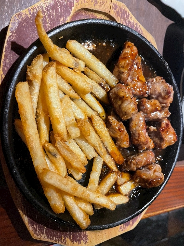 朝倉 しおり