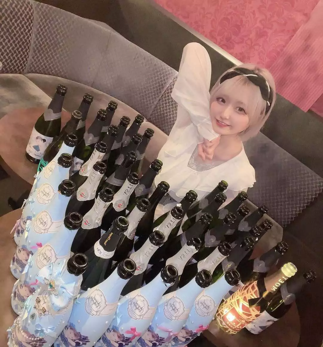 雛鶴 めい