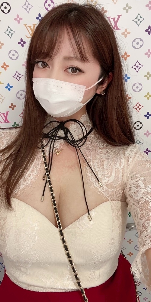 妃 えりな