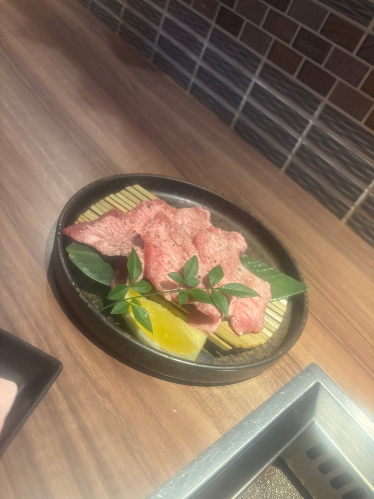 三鷹 真綺