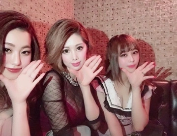 小川 真央