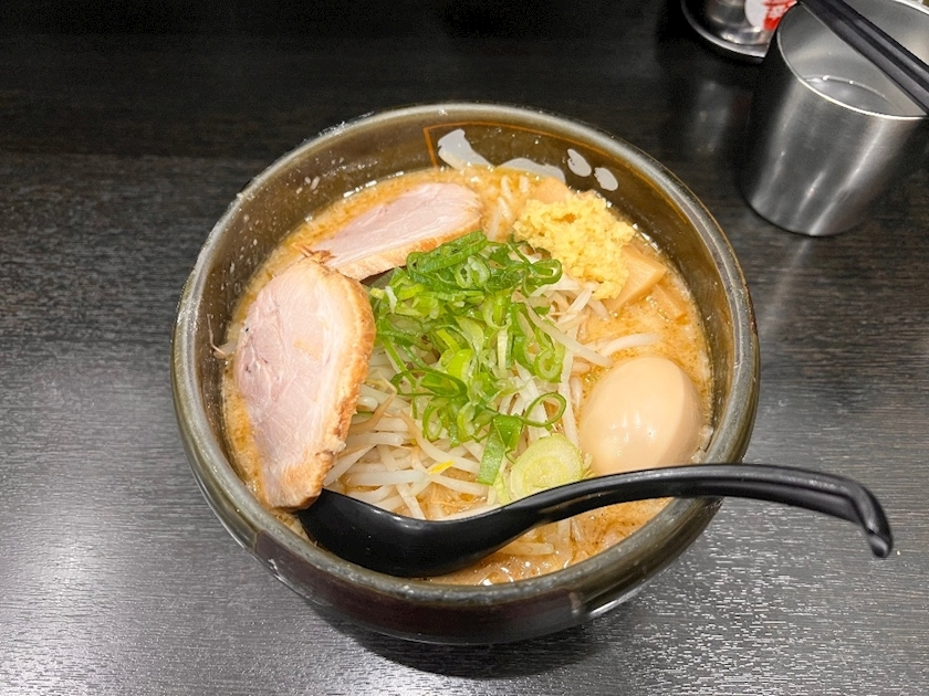 めい