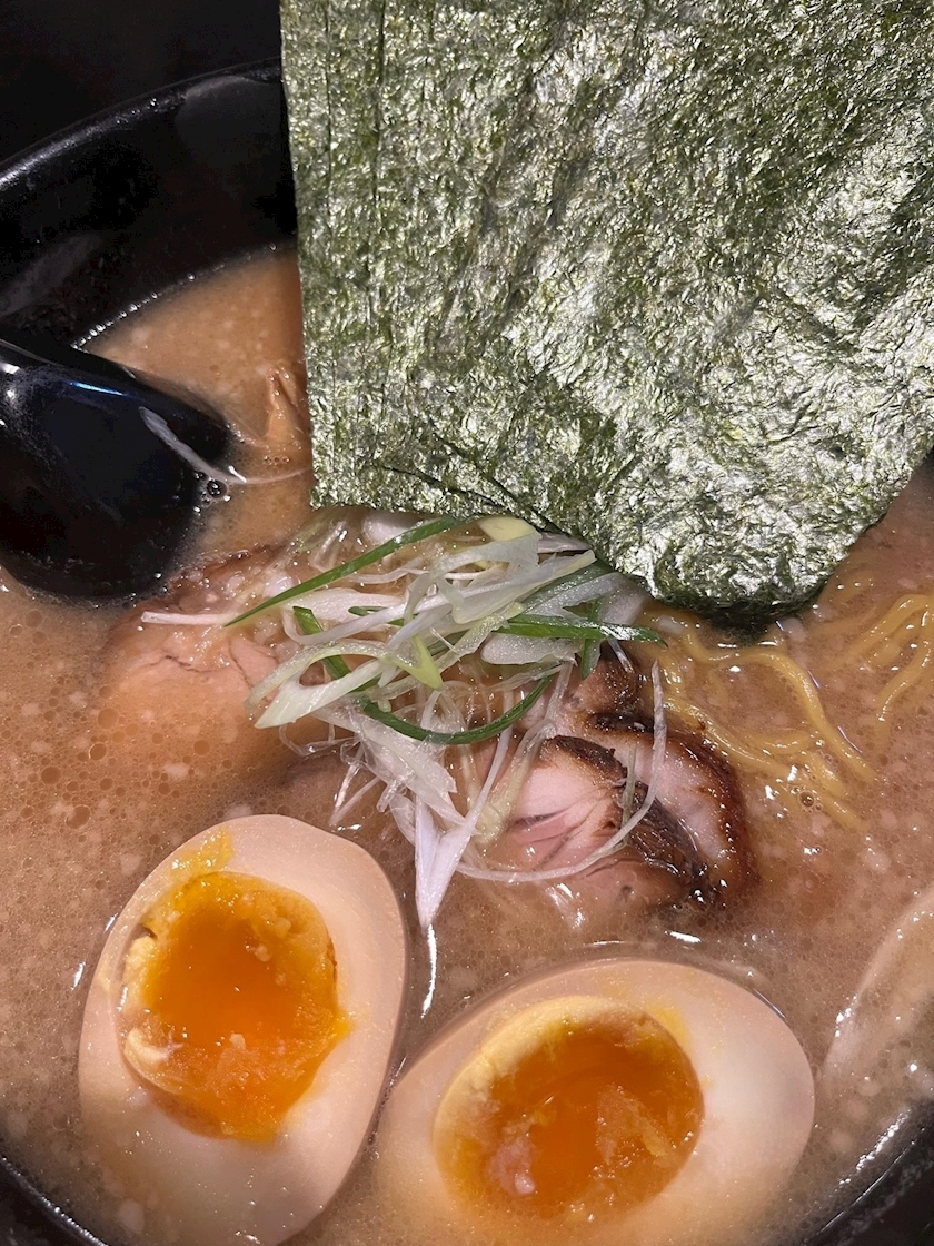 黒輝 りさ