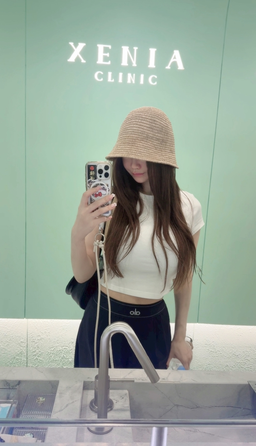 葉月 りほ