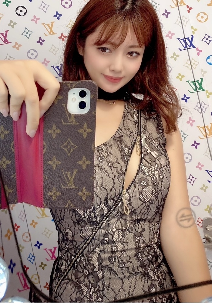 妃 えりな
