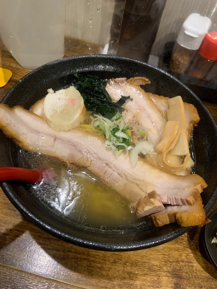 三鷹 真綺