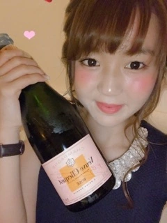 早坂 ゆい